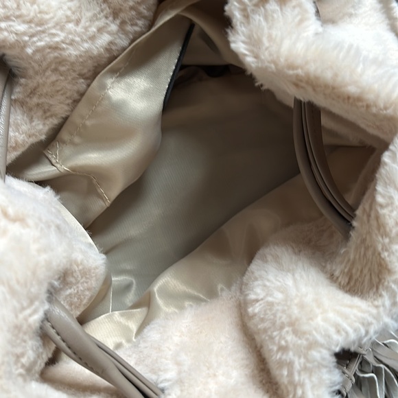 Urban Renewal Cream Faux Fur Tassel Purse - Picture 6 of 10
